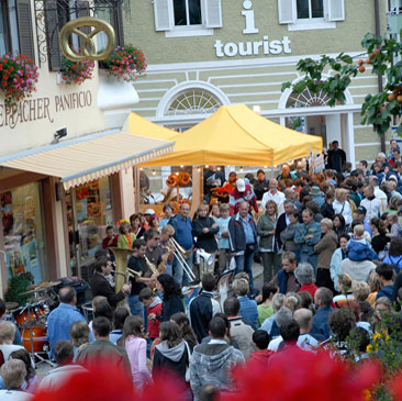 Tauferer open-air banquet